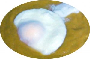 Huevo escalfado con microondas